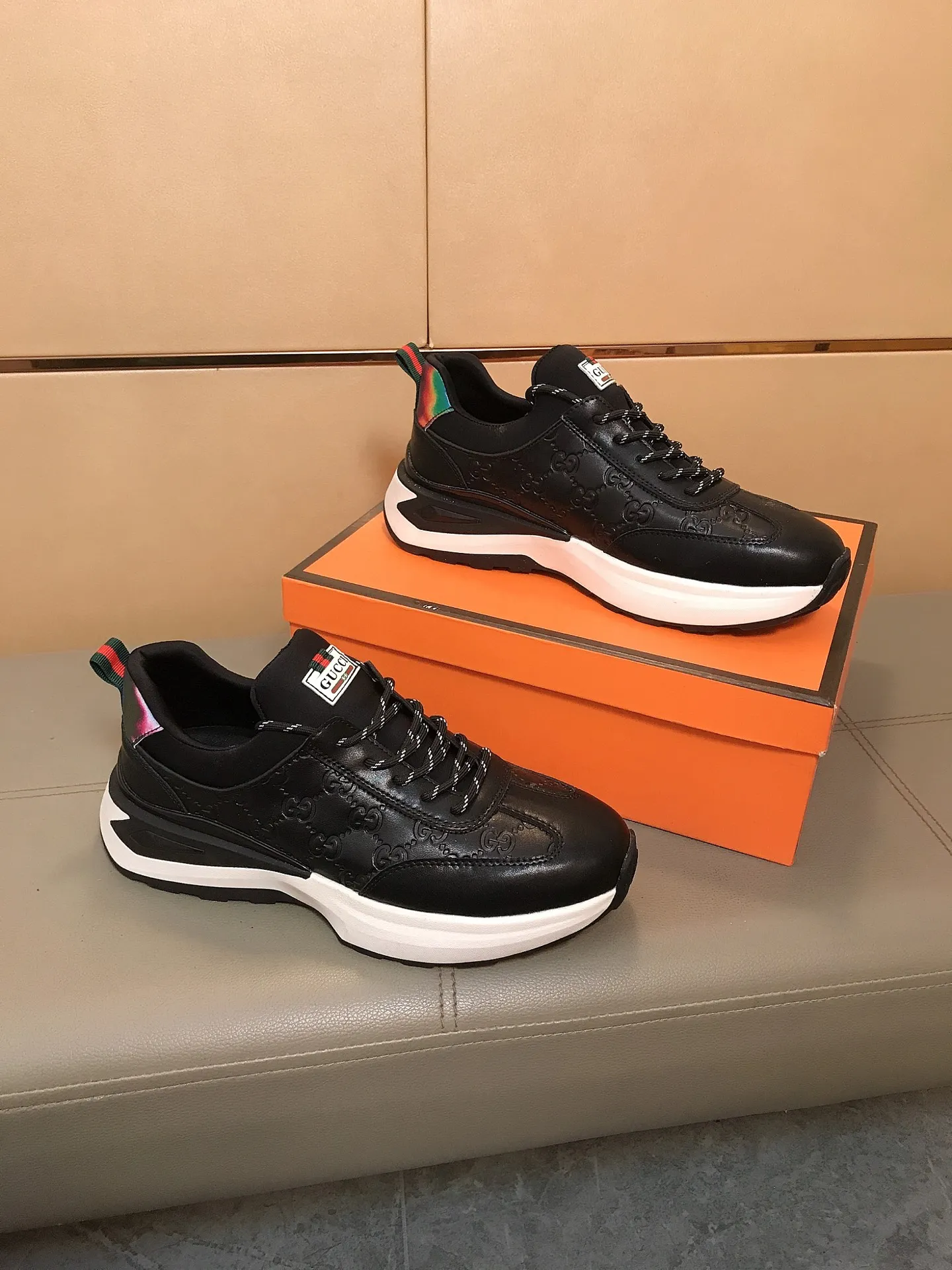 Factory price P442 💎👟👟[GUCCI] The latest trendy men's casual shoes, the fabric is made of embossed cowhide imported from Italy, comfortable sheepskin lining + feet, the original outsole is wear-resistant and non-slip, high-level version, exquisite workmanship. Code number: 38-44